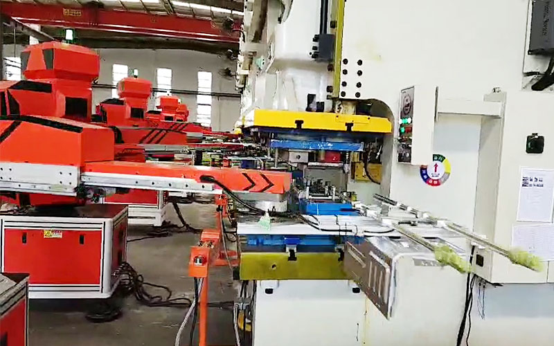 如何正確選擇合適的沖壓自動化設(shè)備？